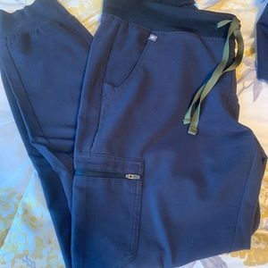 Limited Edition Quiet Navy Figs Joggers! Great condition!